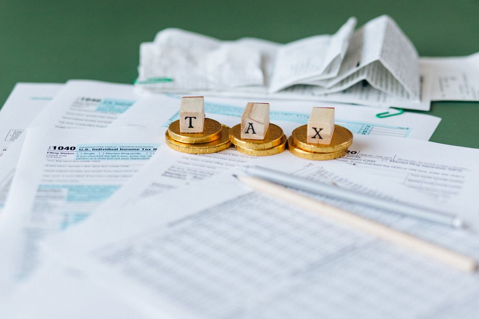 how to invest your tax refund as a college student