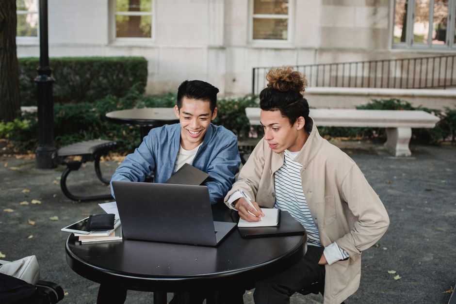 how to make money on Upwork as a college student