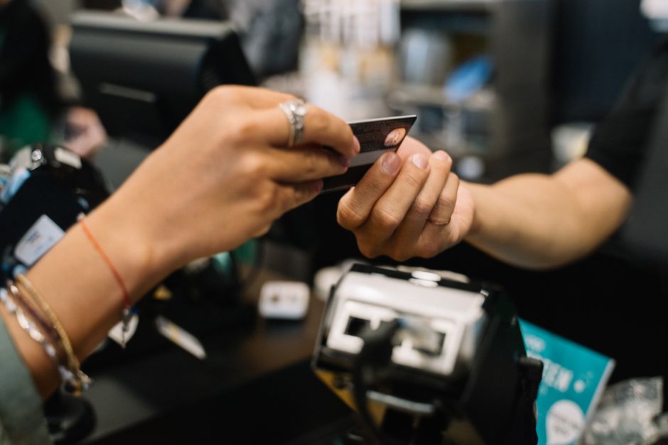 how to maximize credit card points in college